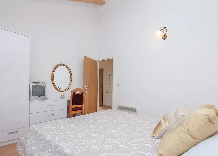 Casa de Férias 2 Bedroom In Nevest *