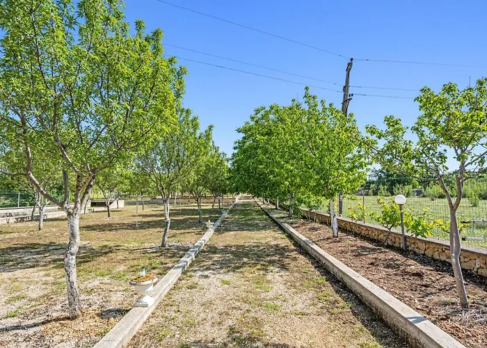 Casa de Férias 2 Bedroom In Nevest Unesic