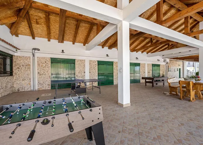 2 Bedroom In Nevest *