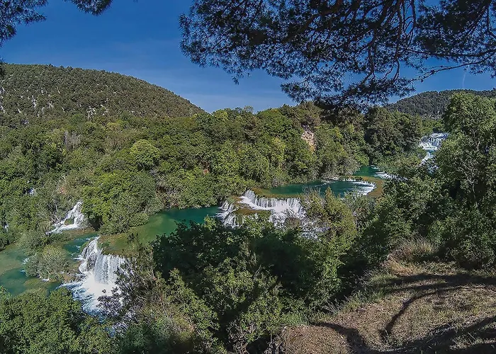 2 Bedroom In Nevest Casa de Férias *